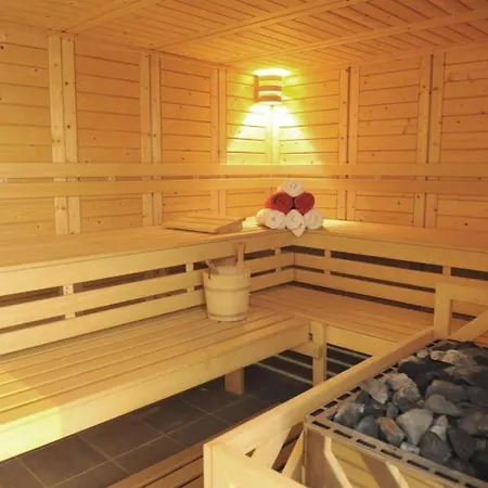 Apartment Chaleureux Au Avec Piscine Orelle